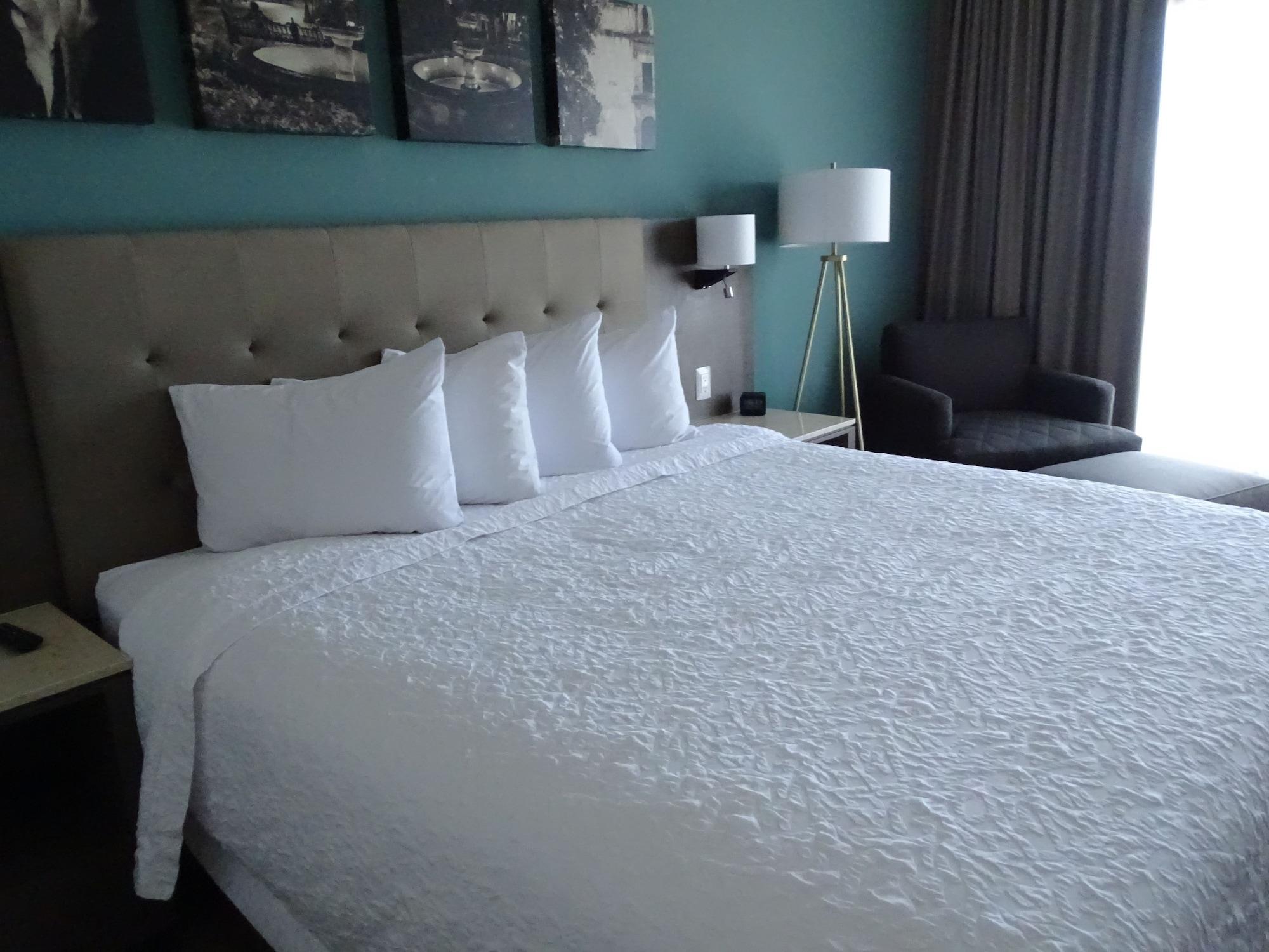 סלאיה Hampton Inn By Hilton Celaya מראה חיצוני תמונה