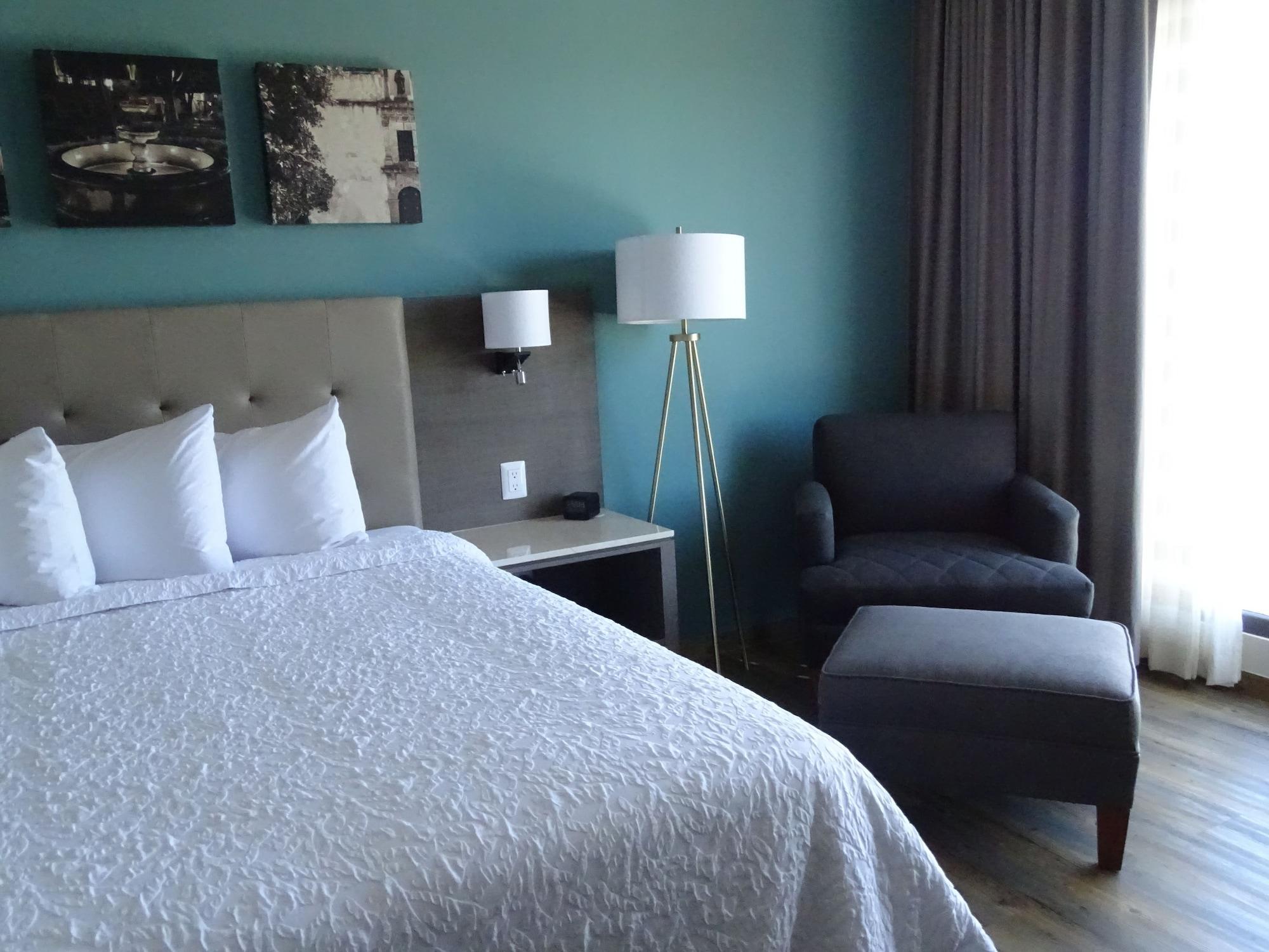 סלאיה Hampton Inn By Hilton Celaya מראה חיצוני תמונה