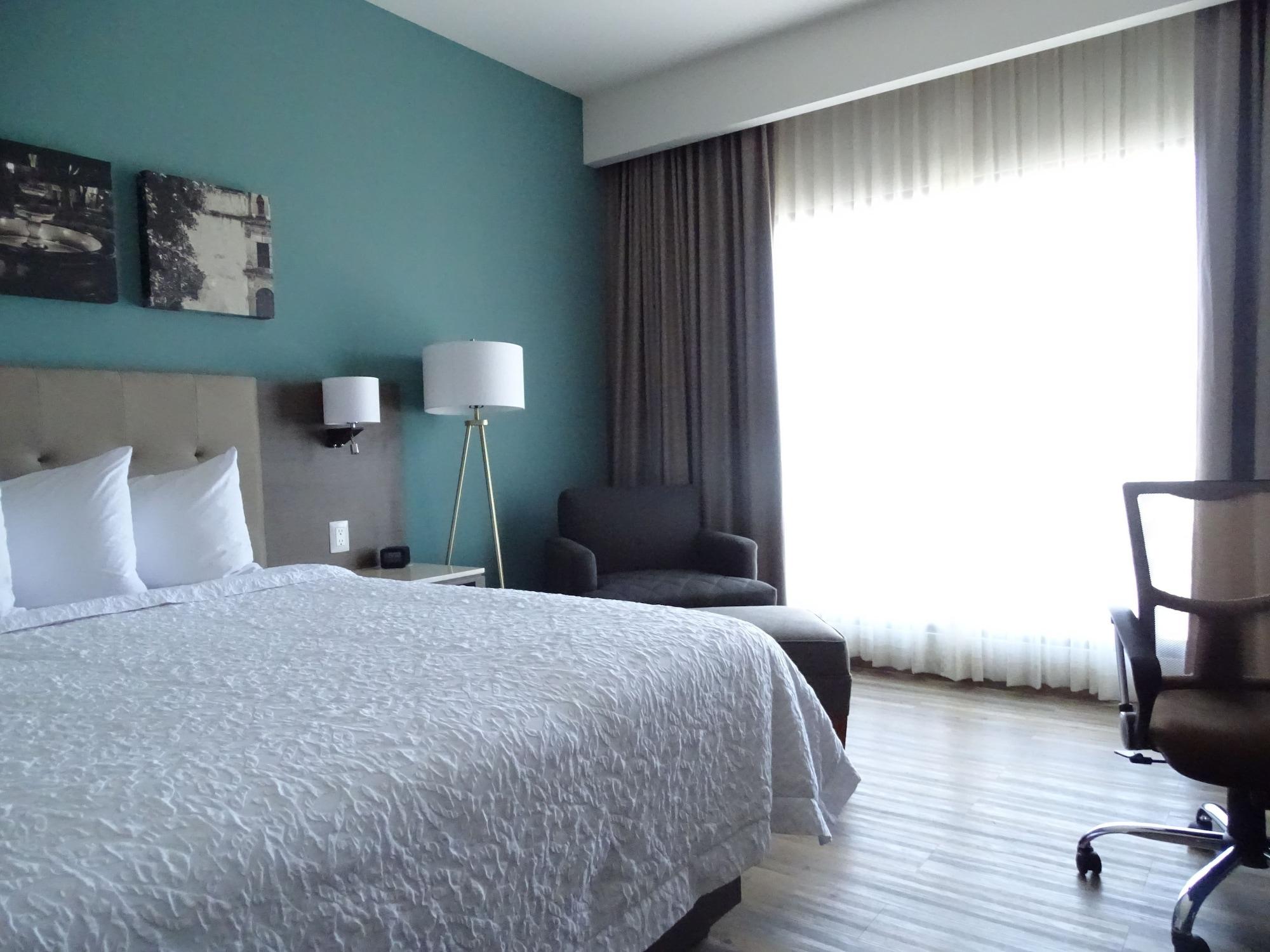 סלאיה Hampton Inn By Hilton Celaya מראה חיצוני תמונה