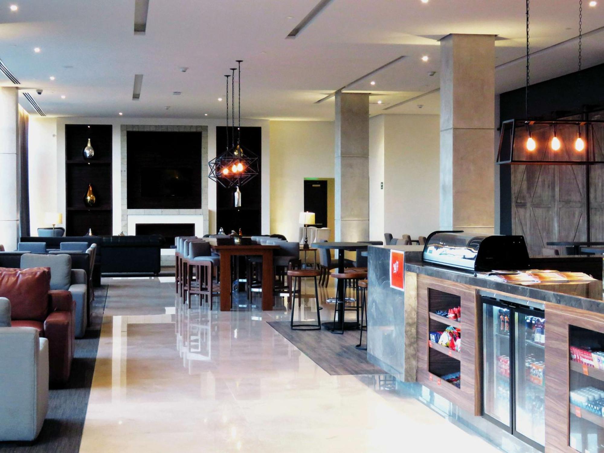 סלאיה Hampton Inn By Hilton Celaya מראה חיצוני תמונה