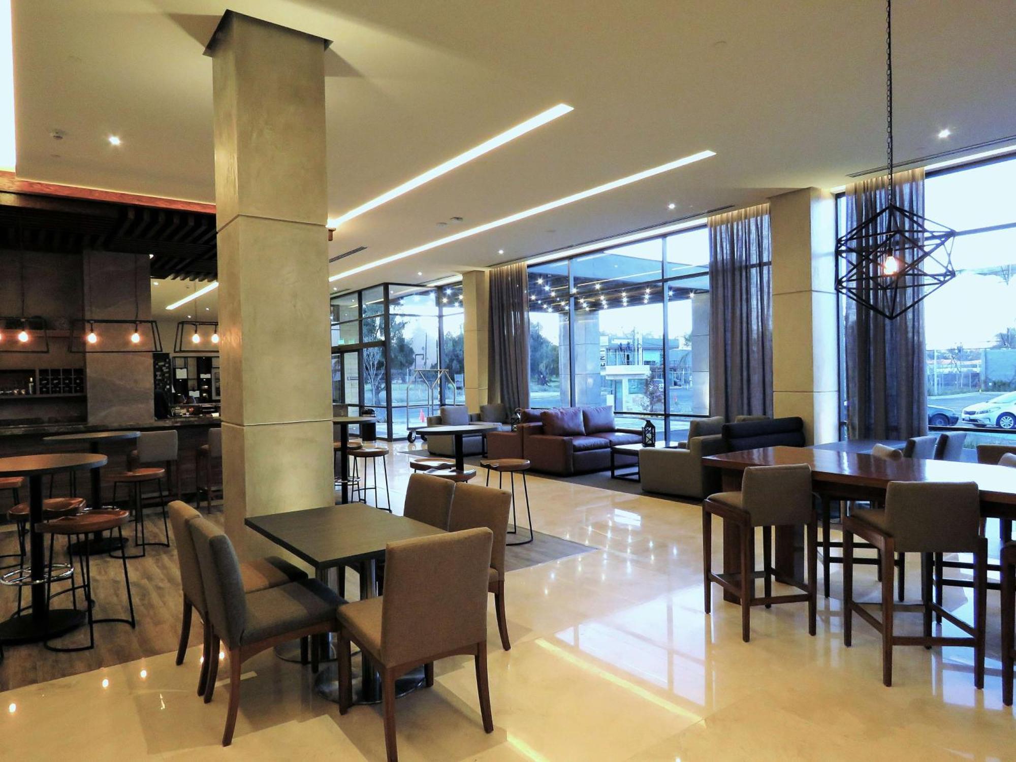 סלאיה Hampton Inn By Hilton Celaya מראה חיצוני תמונה