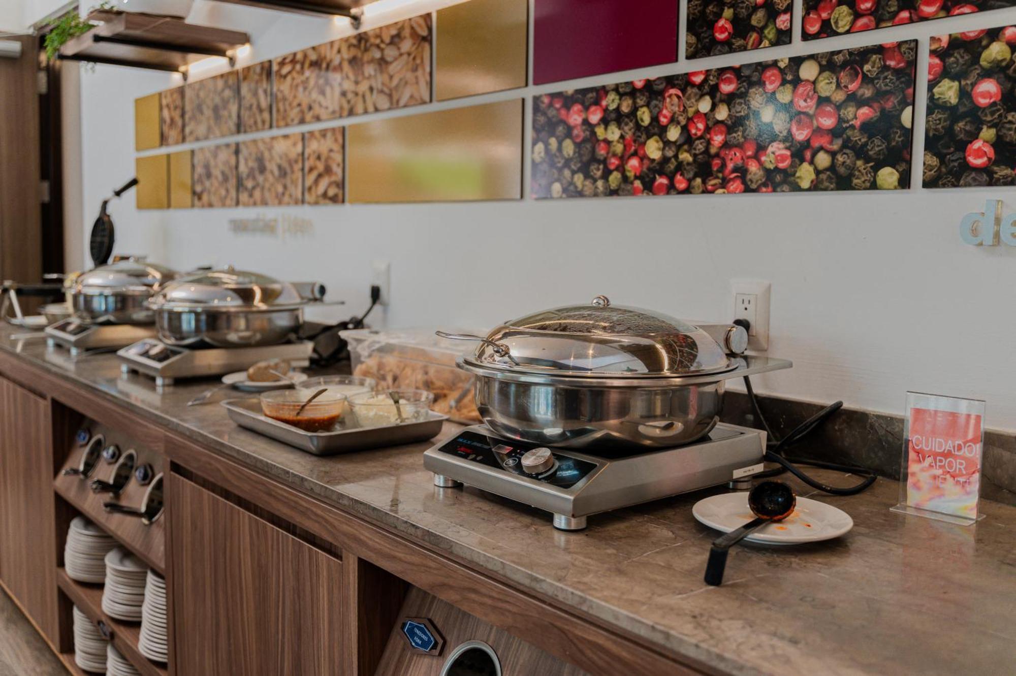 סלאיה Hampton Inn By Hilton Celaya מראה חיצוני תמונה