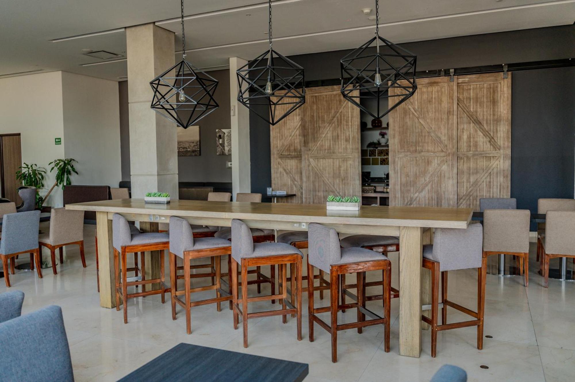 סלאיה Hampton Inn By Hilton Celaya מראה חיצוני תמונה