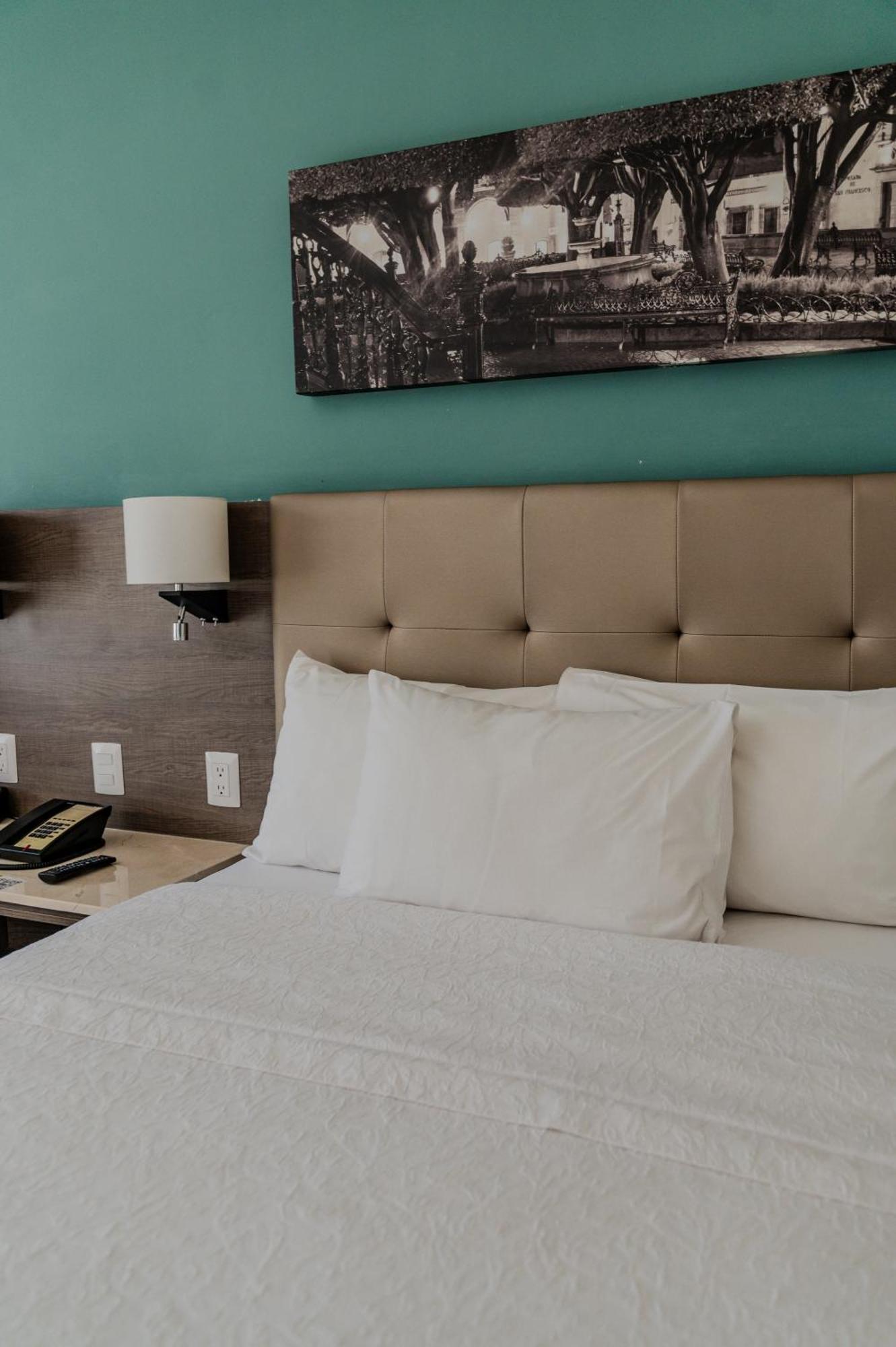 סלאיה Hampton Inn By Hilton Celaya מראה חיצוני תמונה